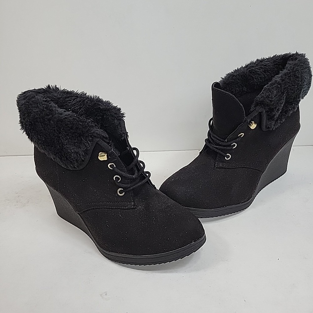 White Mountain Womens 8.5 Black Suede‎ Wedge Heel Sherpa Lined Ankle Boots Comfy